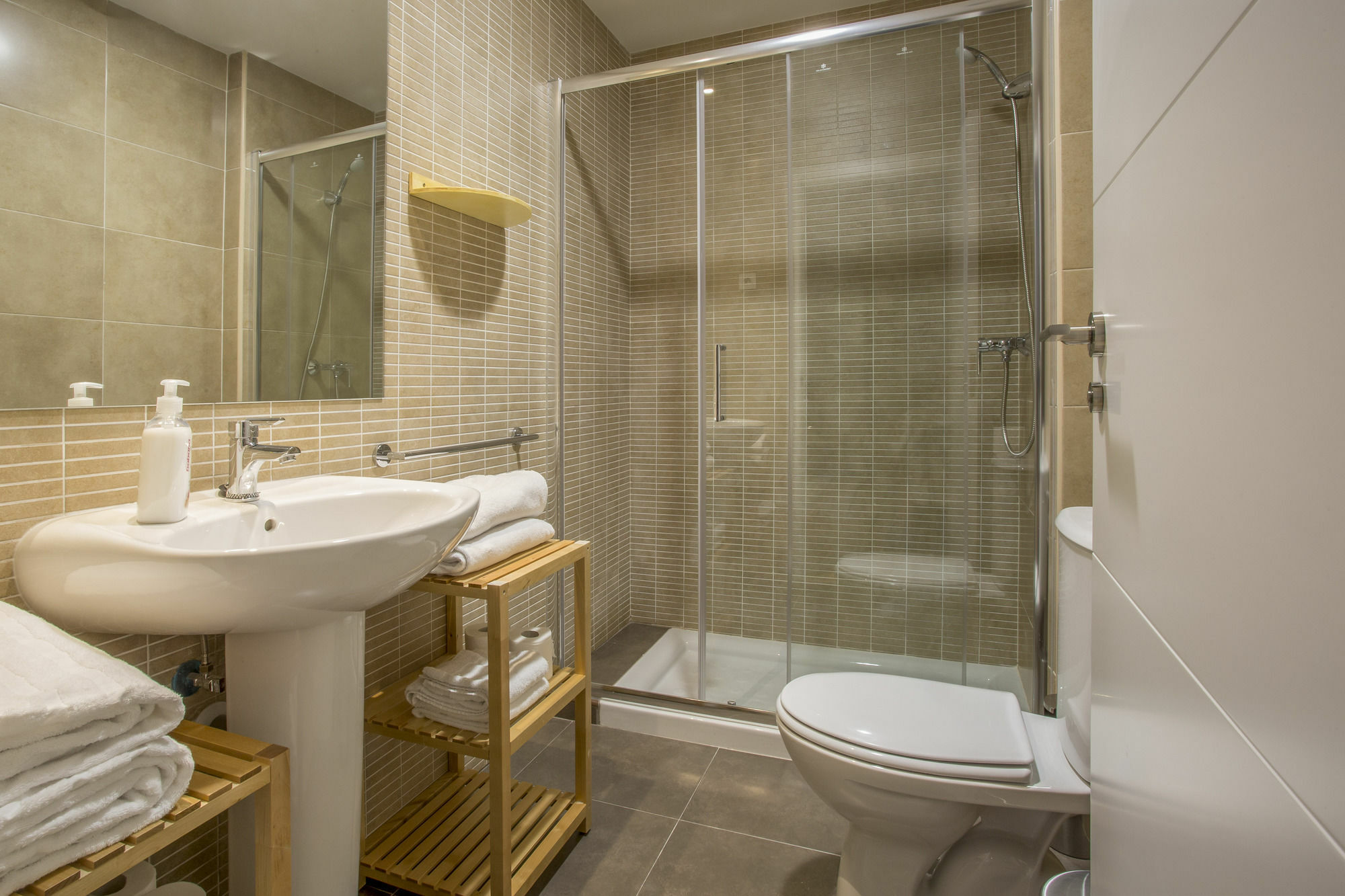 Slow Suites Luchana Madrid Luaran gambar
